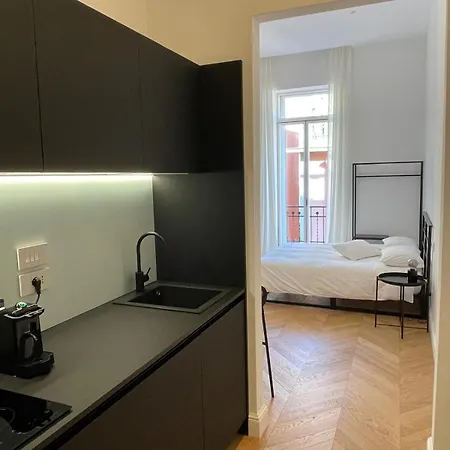 Appartement Chiaia N 24 *